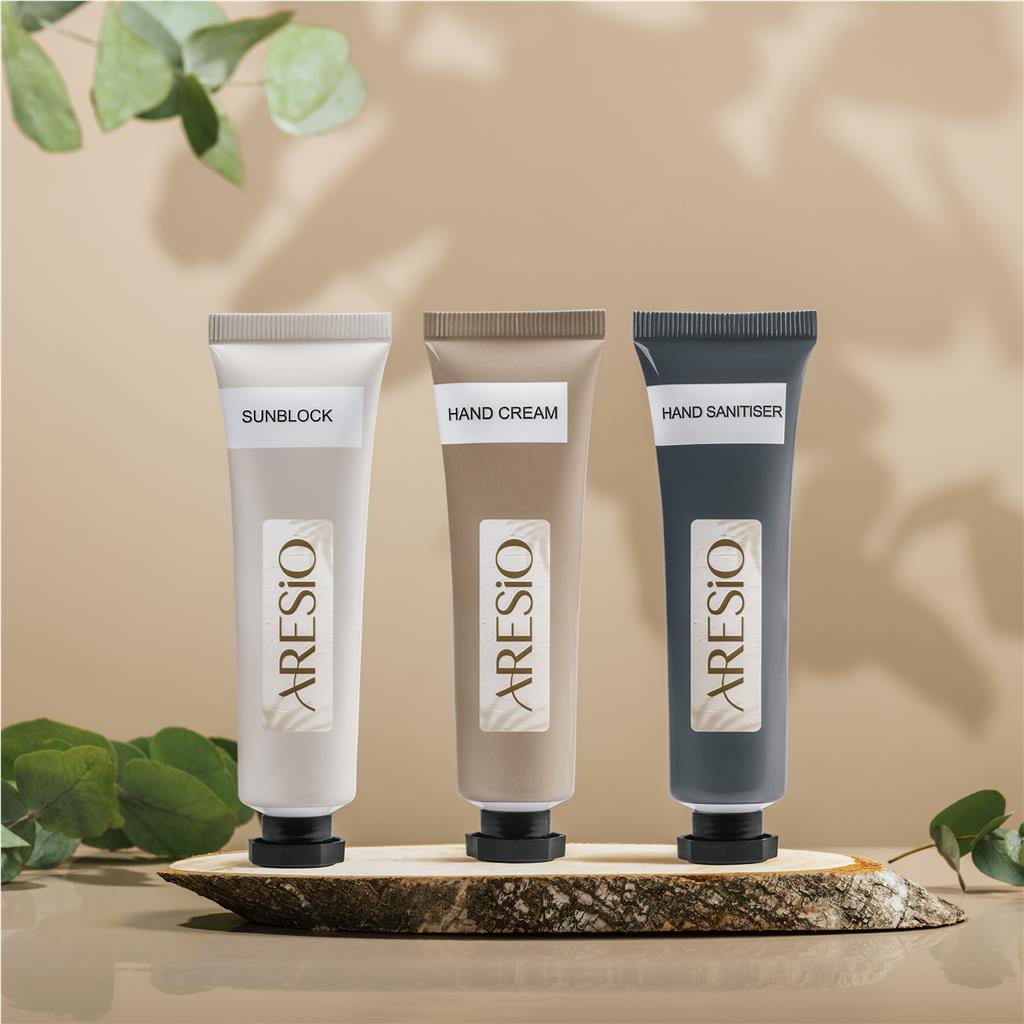 Serendipio Skincare Travel Set - Image 10