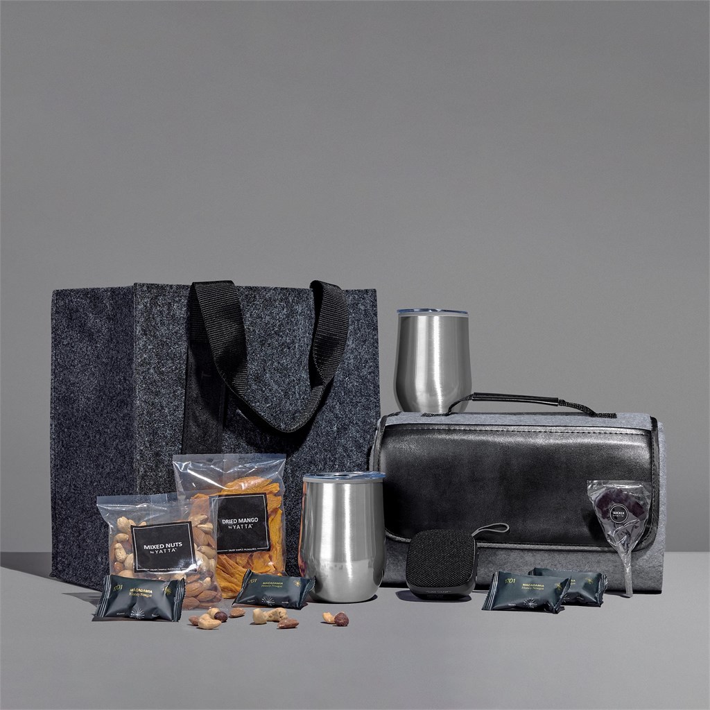 Yatta Lavishly Laden Hamper - Image 15