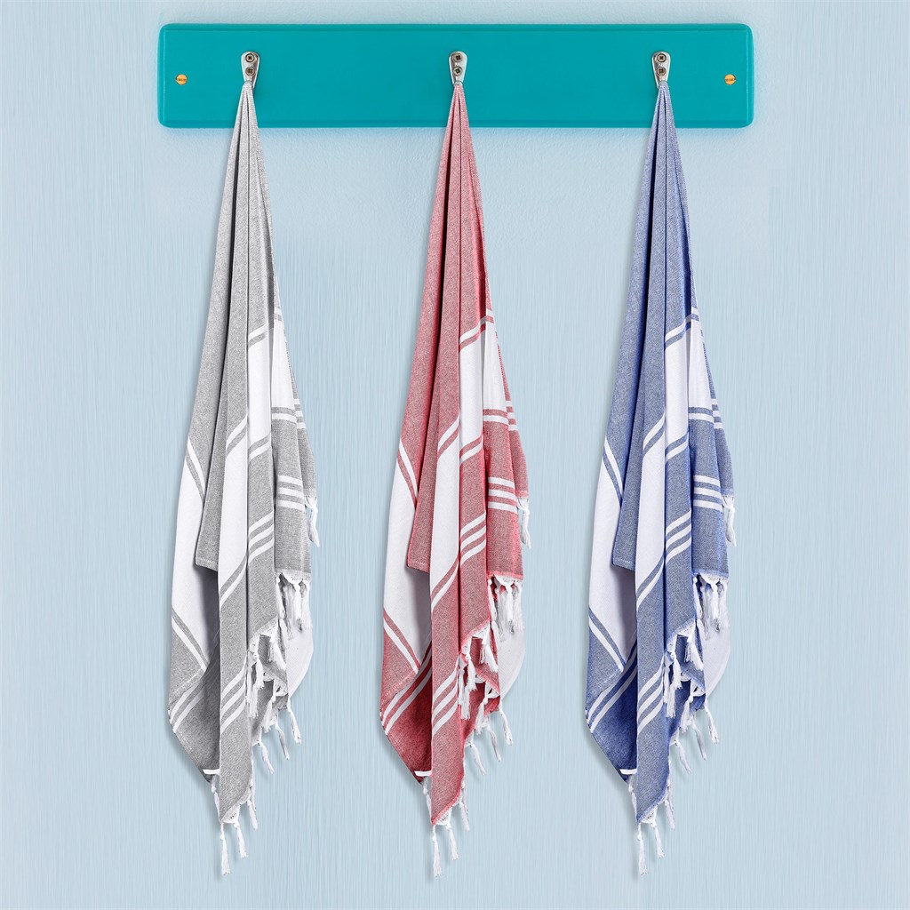 US Basic Santa Cruz Cotton-Rich Beach Towel & Drawstring Bag - Image 5